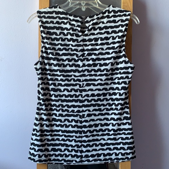 CALVIN KLEIN | B&W Stripe Top • Small - Picture 2 of 3